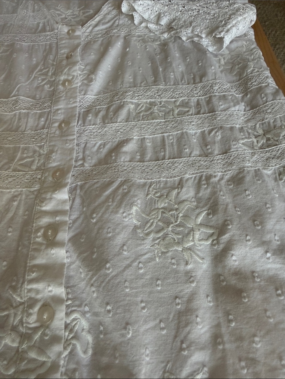 White lace detail top - Picture 9 of 14
